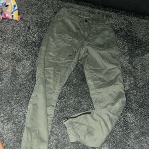 American Eagle joggers